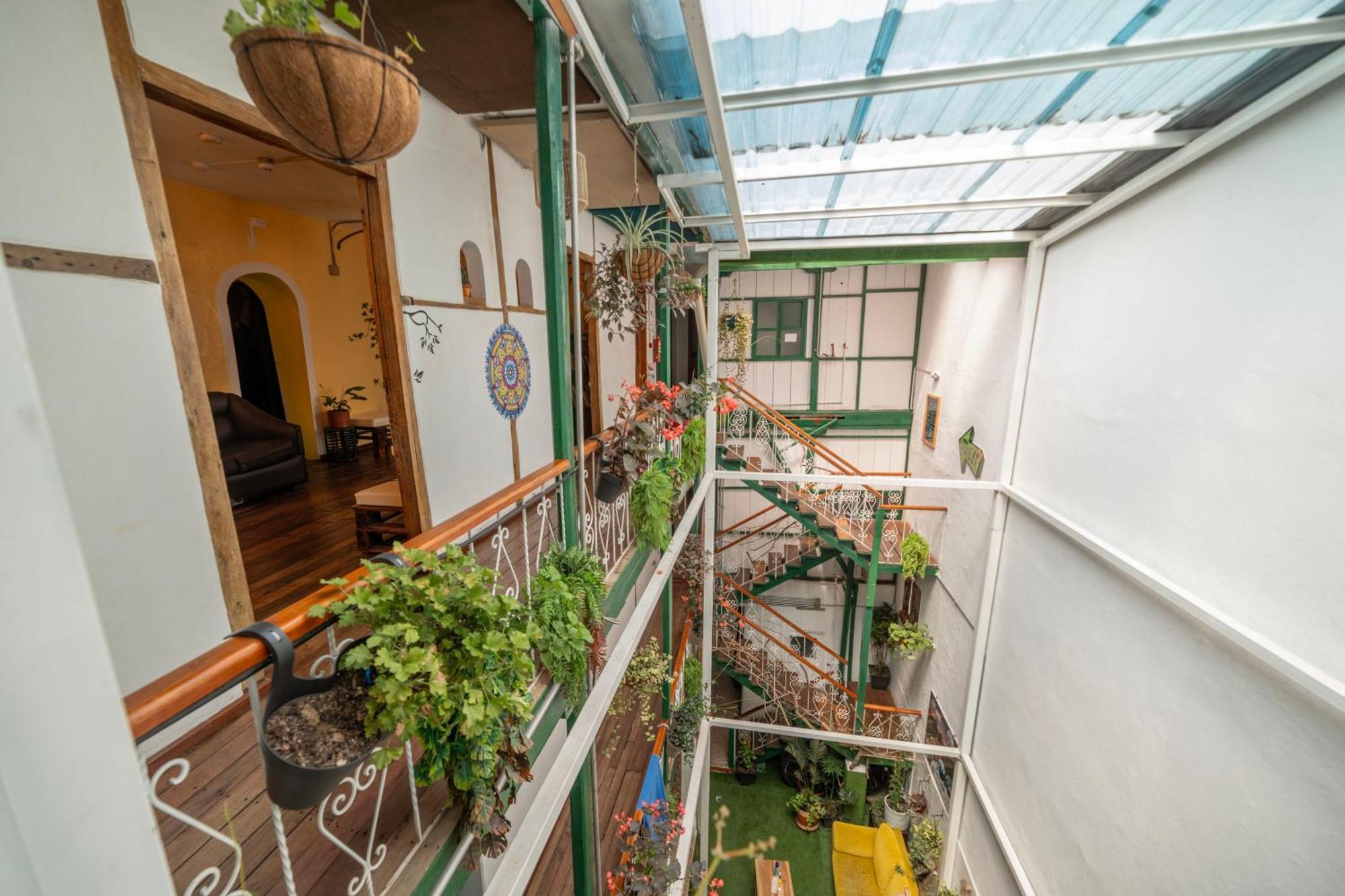 The Secret Garden Hostel Quito Exterior foto