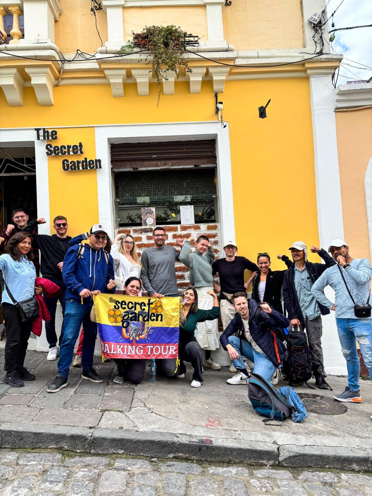 The Secret Garden Hostel Quito Exterior foto