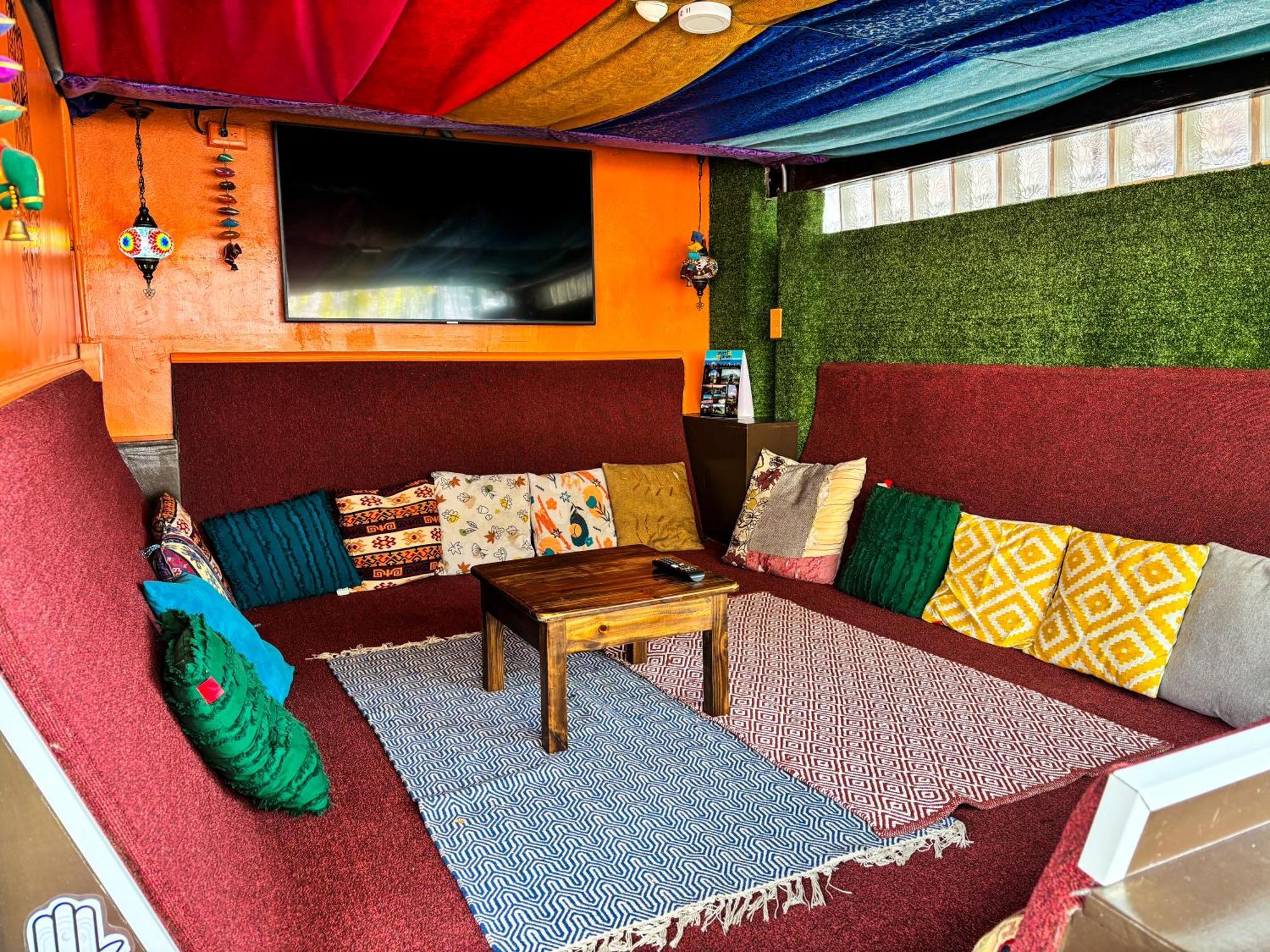 The Secret Garden Hostel Quito Exterior foto