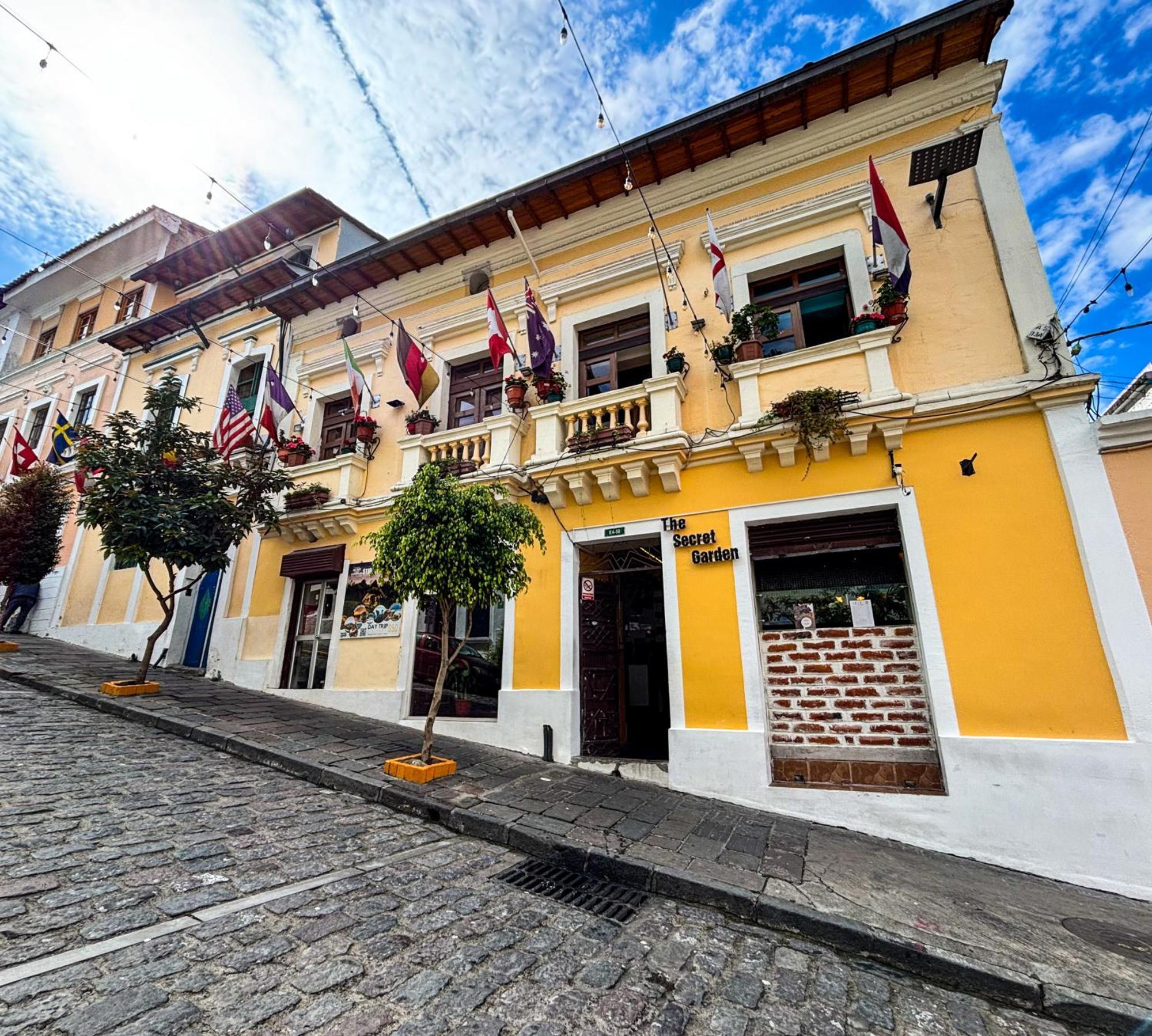 The Secret Garden Hostel Quito Exterior foto